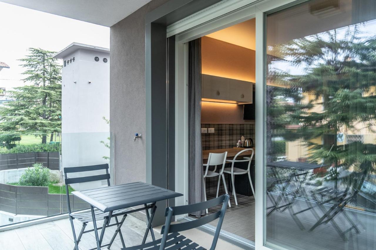 Sei Garda Apartments Песк'єра-дель-Гарда Екстер'єр фото