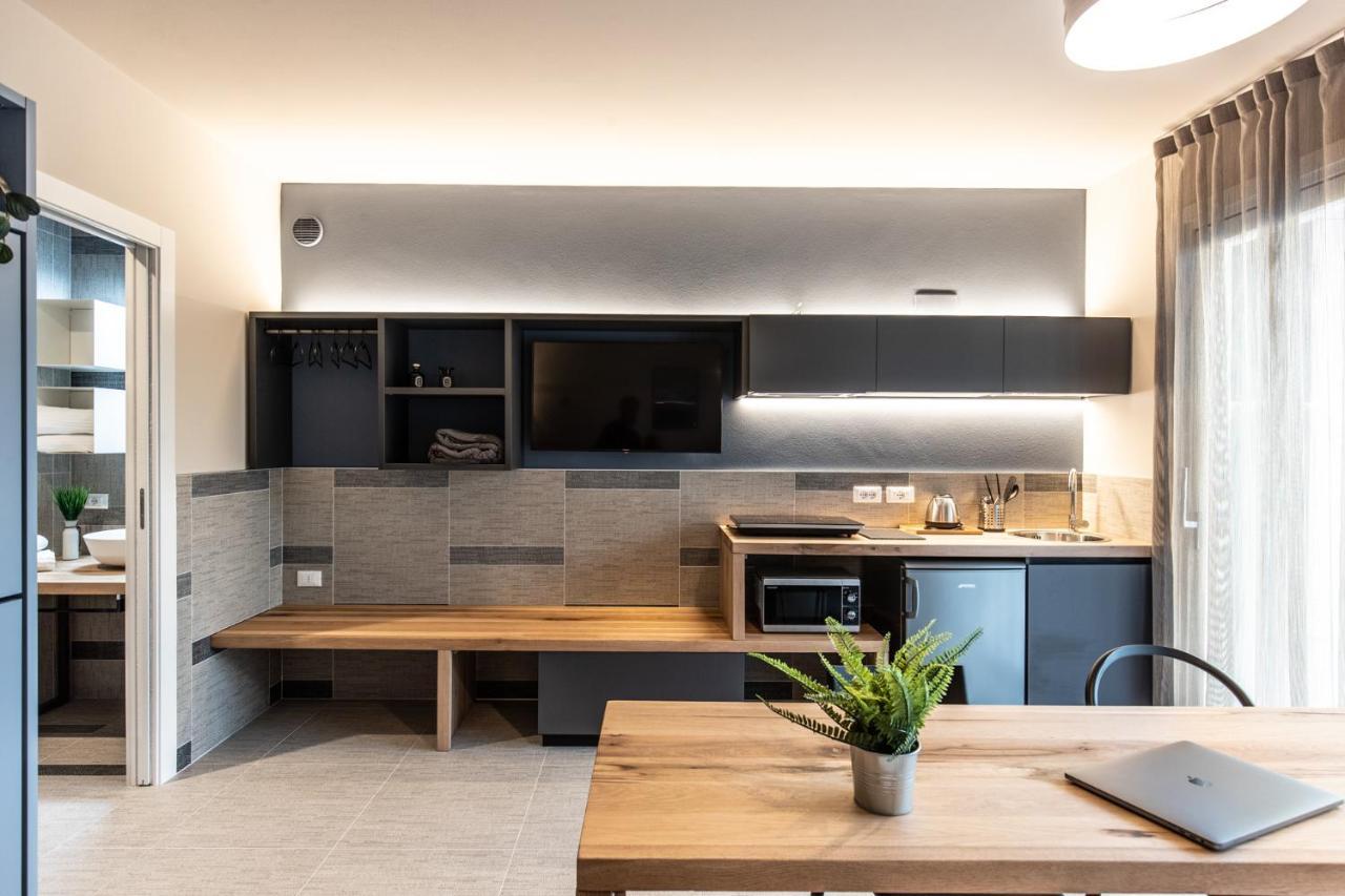 Sei Garda Apartments Песк'єра-дель-Гарда Екстер'єр фото